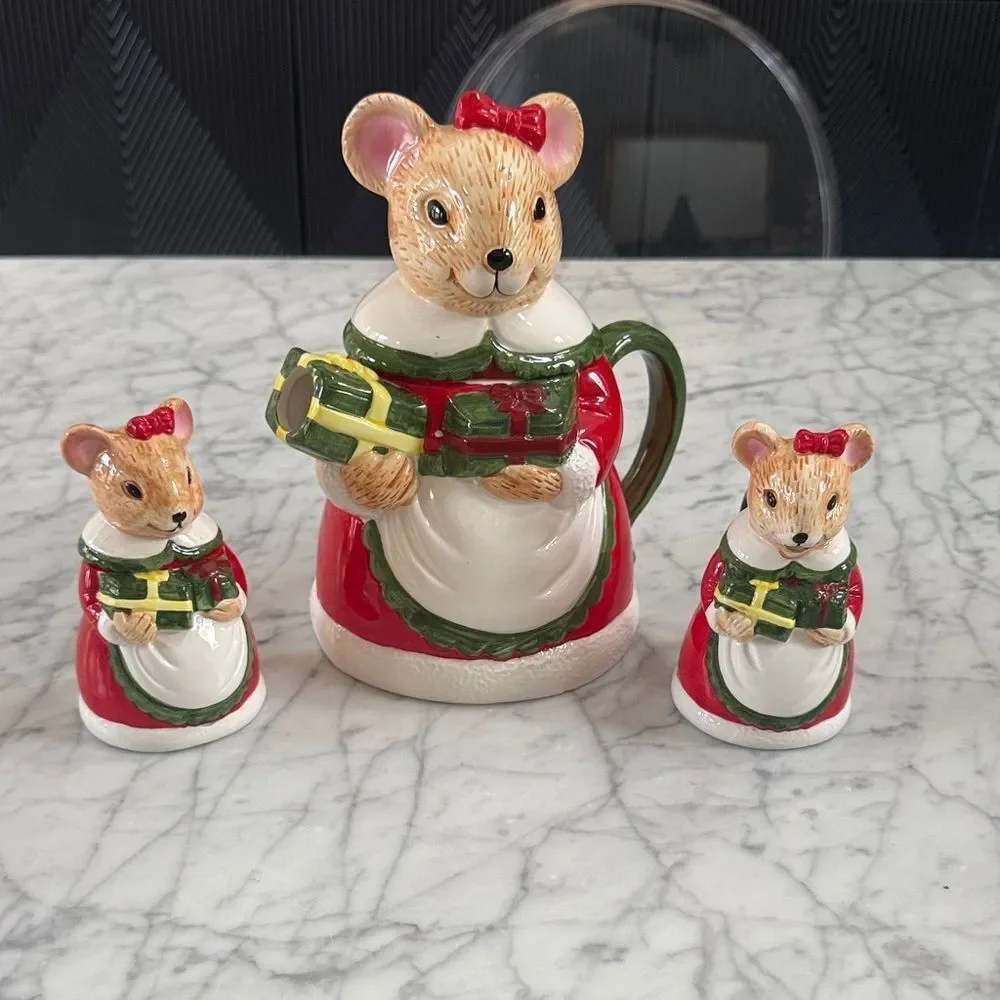 VTG Mrs Christmas Mouse Tea Set with Teapot, Sugar and creamer
